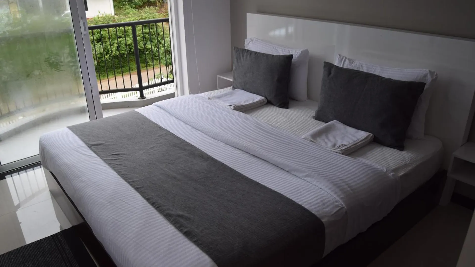 Infinity Condos By Lake Infinity Nuwara Eliya 0*,